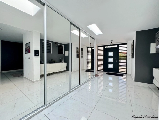 Photos 2 - Prestige - EN EXCLUSIVITE - A VENDRE - PROPRIETE D'EXCEPTION AVEC VUE MER IMPRENABLE & STUDIO ATTENANT - SAINTE ANNE