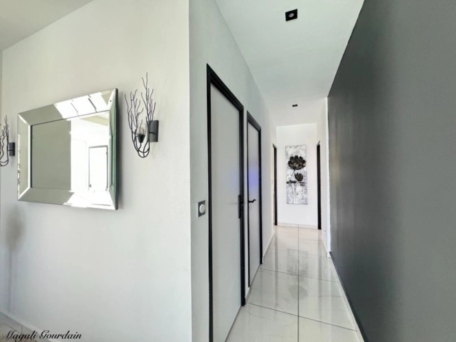 Photos 11 - Prestige - EN EXCLUSIVITE - A VENDRE - PROPRIETE D'EXCEPTION AVEC VUE MER IMPRENABLE & STUDIO ATTENANT - SAINTE ANNE