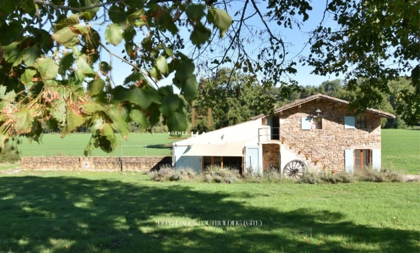 Photos 14 - Touristique - Maison et dépendances