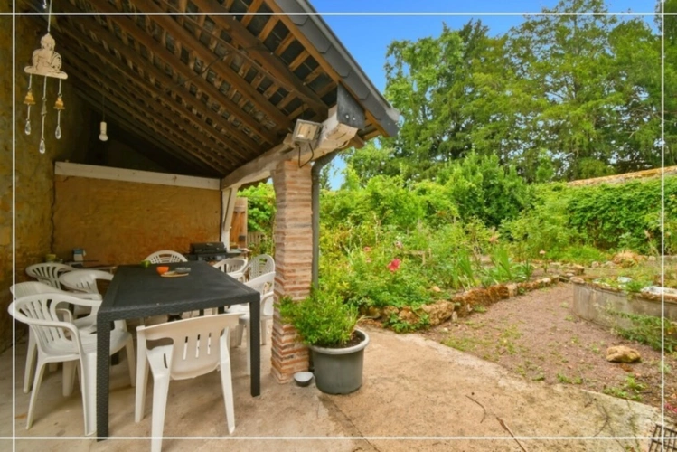 Photos 72 - Touristique - Proprieté comprenant 2 maison et 1 appartement CHATEAUMEILLANT (18)