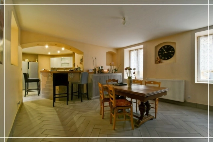 Photos 88 - Touristique - Proprieté comprenant 2 maison et 1 appartement CHATEAUMEILLANT (18)