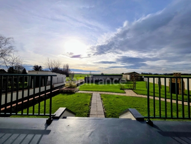 Photos 1 - Equestrian - PROPRIÉTÉ AVEC INSTALLATIONS ÉQUESTRES de 154 m² Secteur CHÉPY (80)