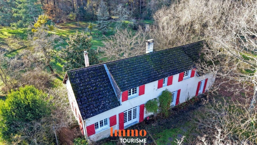 Photos 2 - Touristique - Ensemble immobilier avec activité touristique indépendante -