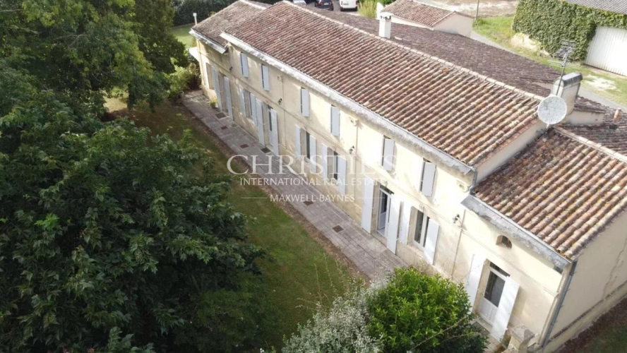 Photos 4 - Prestige - Charmante maison en pierre avec 10 ha de terre à vendre