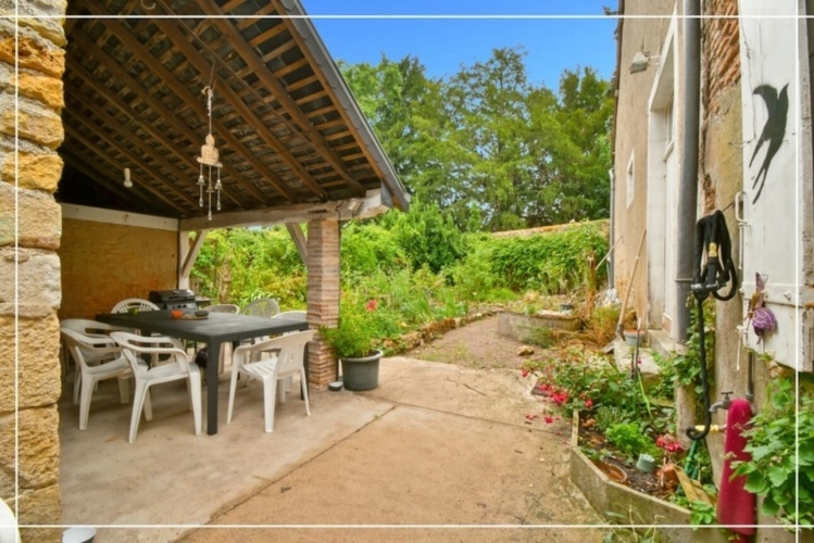 Photos 3 - Touristique - Proprieté comprenant 2 maison et 1 appartement CHATEAUMEILLANT (18)