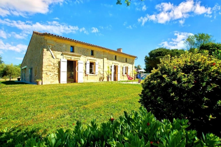 Photos 1 - Prestigious - Charming 200 m² stone house with double garage, summer kitchen with roof extension and large 5000 m²