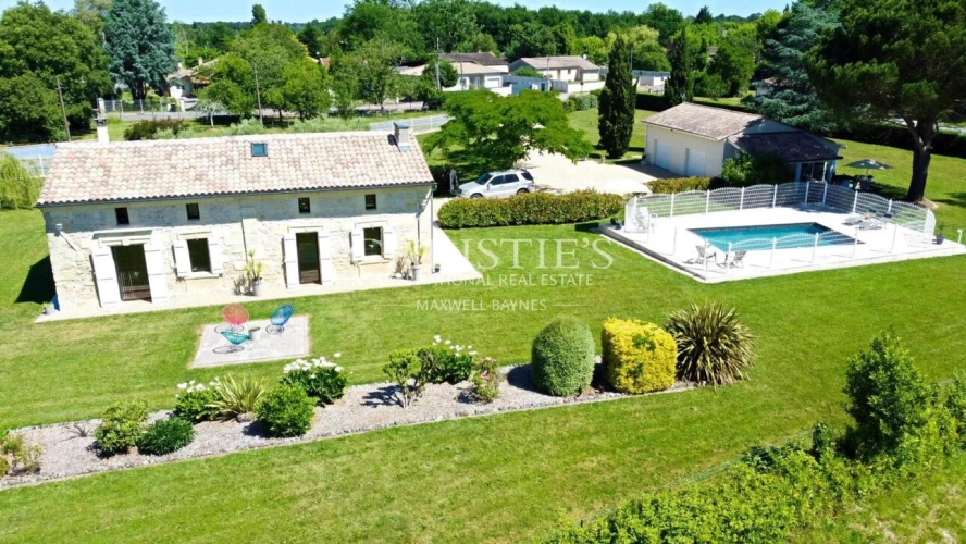 Photos 3 - Prestigious - Charming 200 m² stone house with double garage, summer kitchen with roof extension and large 5000 m²