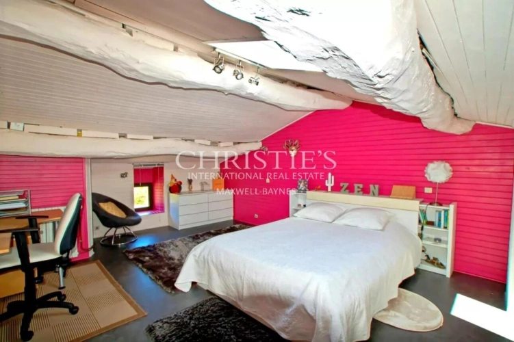 Photos 10 - Prestigious - Charming 200 m² stone house with double garage, summer kitchen with roof extension and large 5000 m²