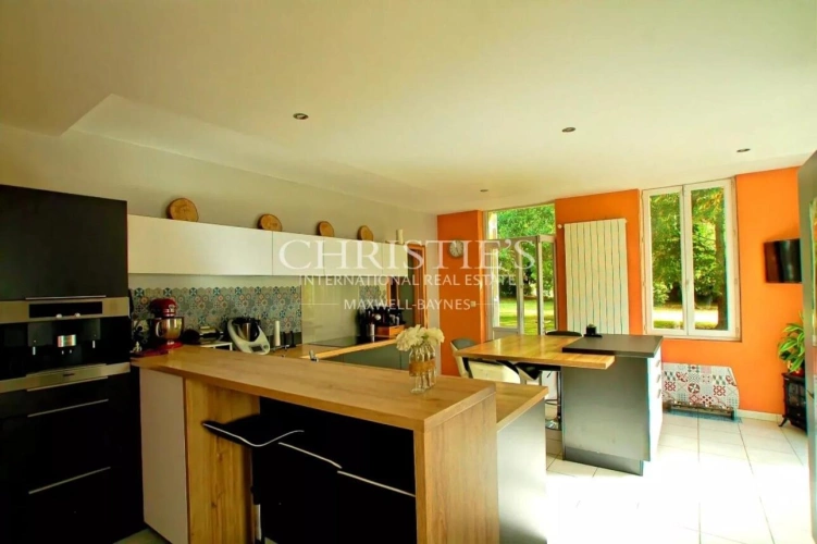 Photos 9 - Prestige - Charmante maison en pierre avec 10 ha de terre à vendre