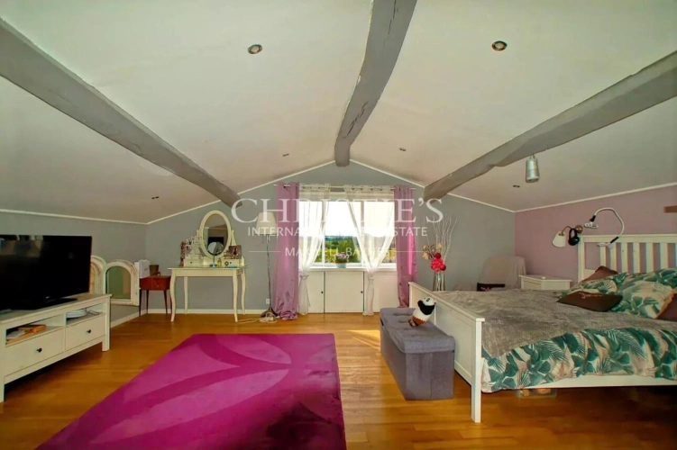 Photos 12 - Prestige - Charmante maison en pierre avec 10 ha de terre à vendre