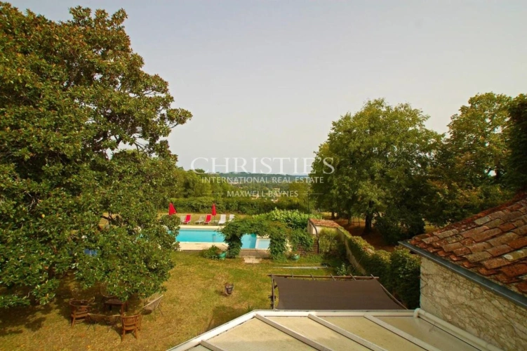 Photos 7 - Equestrian - 18-hectare estate with dominant views, maison de maitre and gites - great potential !