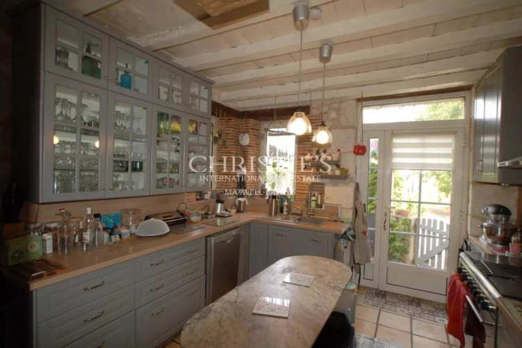 Photos 10 - Equestrian - 18-hectare estate with dominant views, maison de maitre and gites - great potential !