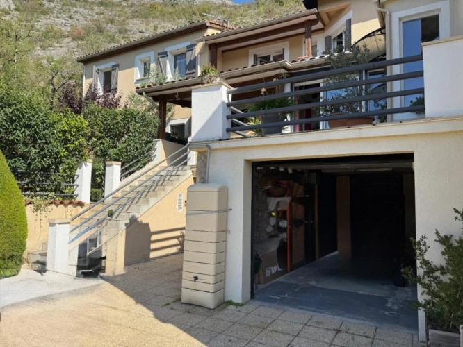 Photos 8 - Touristique - Demeure de ville et village