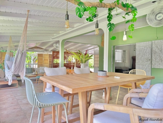 Photos 1 - Touristique - EN EXCLUSIVITE - ENSEMBLE IMMOBILIER TOURISTIQUE – MAISON + 6 GÎTES – EMPLACEMENT PREMIUM À SAINT-FRANÇOIS