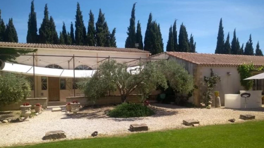 Photos 1 - Équestre - Au pied des Alpilles : mas de charme avec installations équestres (13)