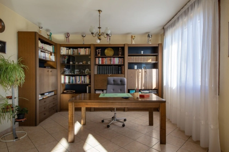 Photos 11 - Prestige - RUPT SUR MOSELLE (88)A vendre propriété T 10 pièces de 195m² sur sous sol + 4 box à chevaux +rucher, terrain 3.6 hectares