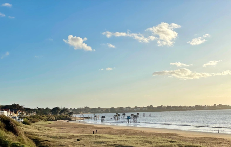 Photos 10 - Tourist - Hotel property for sale, 25 rooms near LA PLAINE SUR MER (44), terraces, sea view, potential, invest