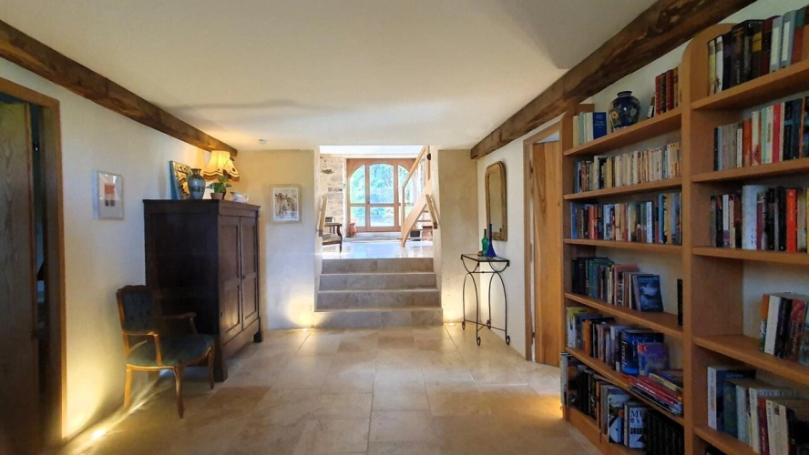 Photos 13 - Tourist - Estate