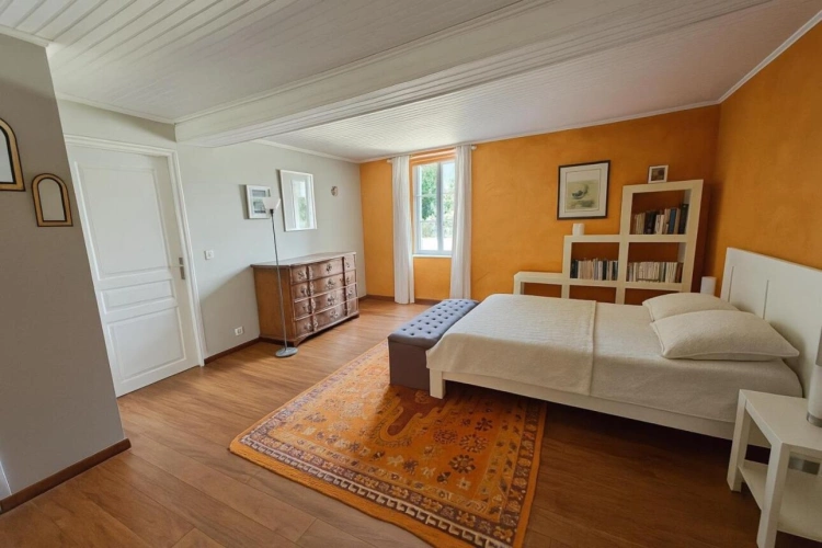 Photos 5 - Equestrian - House