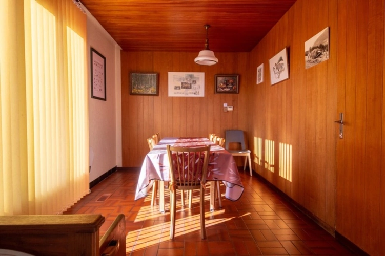 Photos 15 - Équestre - RUPT SUR MOSELLE (88)A vendre propriété T 10 pièces de 195m² sur sous sol + 4 box à chevaux +rucher, terrain 3.6 hectares