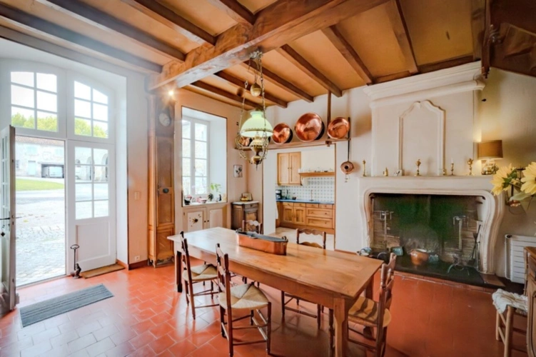 Photos 9 - Prestige - Propriété à vendre 18 pièces proche de COGNAC - Terrain de 3,2 Ha