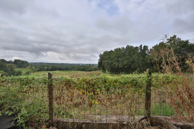 Photos 8 - Touristique - Propriété viticole et ensemble en pierre au calme