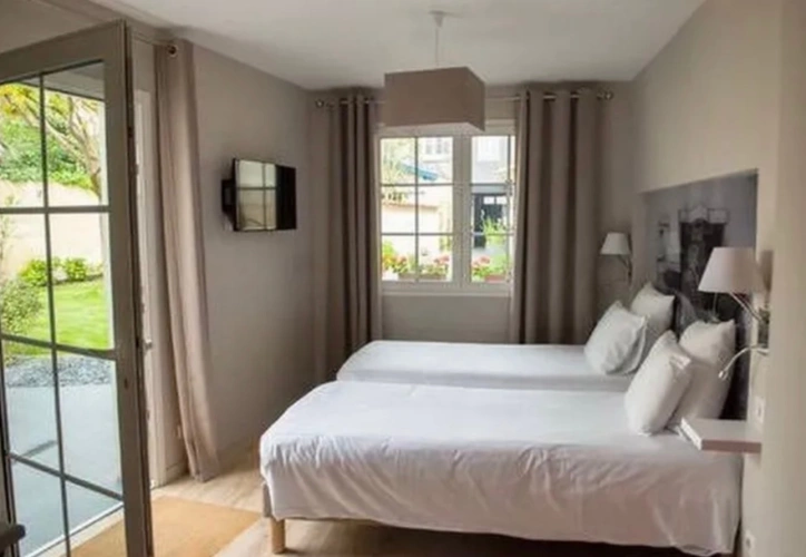 Photos 9 - Prestige - La Villa Bordelaise_Propriéte de caractère avec chambres d'hôtes potentielles - Centre Bordeaux - 255m²