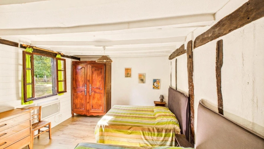 Photos 9 - Land - House