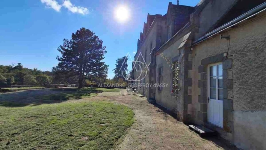 Photos 6 - Prestige - Exceptionnel château XV-XVI et XIXe avec son hameau et ses 108 hectares avec possibilité d’acheter 200ha attenants supplémentaires