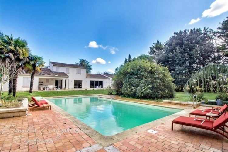 Photos 7 - Prestige - Magnifique propriété de 7 pièces alliant espace, élégance et cadre verdoyant à seulement 10' de LA ROCHELLE