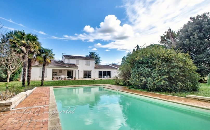 Photos 8 - Prestige - Magnifique propriété de 7 pièces alliant espace, élégance et cadre verdoyant à seulement 10' de LA ROCHELLE