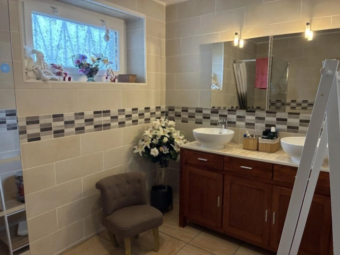 Photos 6 - Land - House