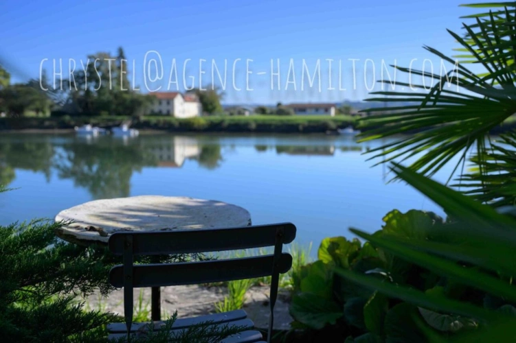 Photos 5 - Tourist - House