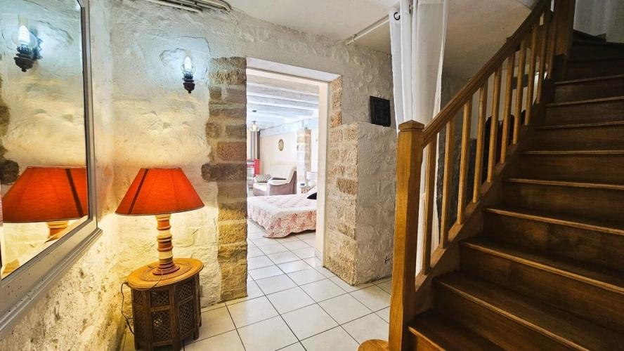 Photos 19 - Tourist - House