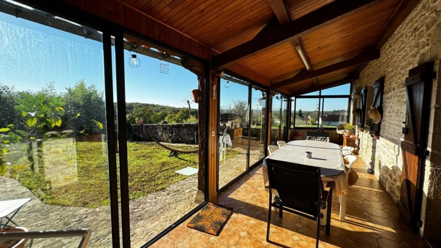 Photos 8 - Rural - House