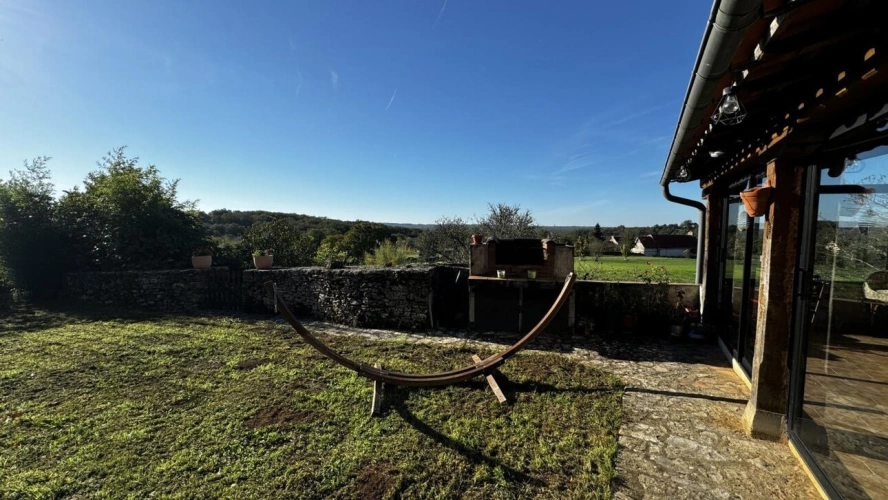 Photos 11 - Rural - House