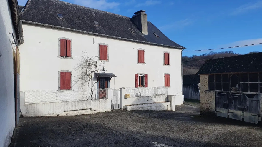 Photos 1 - Rurale - Ferme agricole et maison à vendre au Pays Basque.