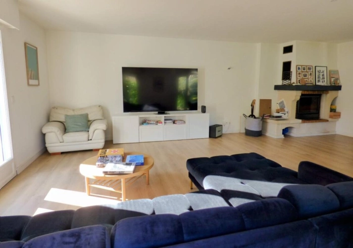 Photos 7 - Tourist - House