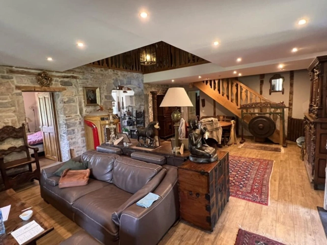 Photos 7 - Prestigious - Property