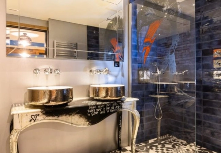 Photos 24 - Prestige - ENSEMBLE ALPIN ULTRA-PREMIUM de 3 500 m² à TIGNES (73) 5 Chalets, accès ski au pied, vue, piscine