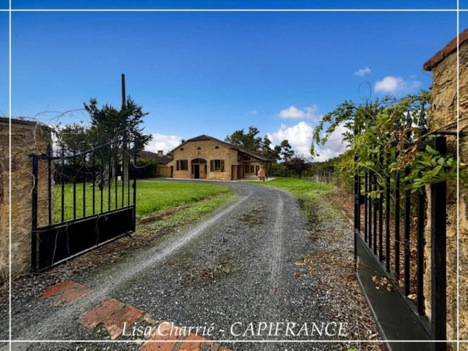 Photos 42 - Touristique - Propriete gasconne DEUX MAISONS 10 pièces de 324 m2 habitables sur 3159 m2 de terrain proche de NOGARO (32)