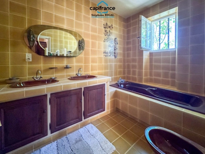 Photos 18 - Équestre - Propriete à vendre 5 pièces MAUROUX (46) Maison de 140m2 habitables, dépendance de 90m2 sur 6ha de terrain