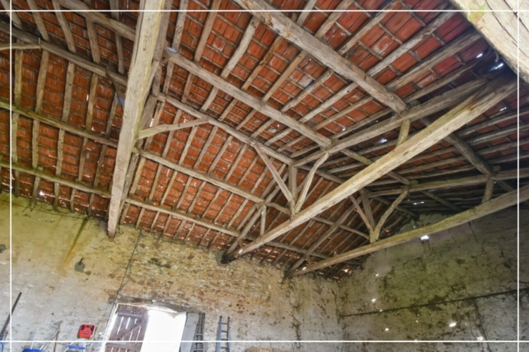 Photos 31 - Équestre - Propriete à vendre 7 pièces REIGNY (18)