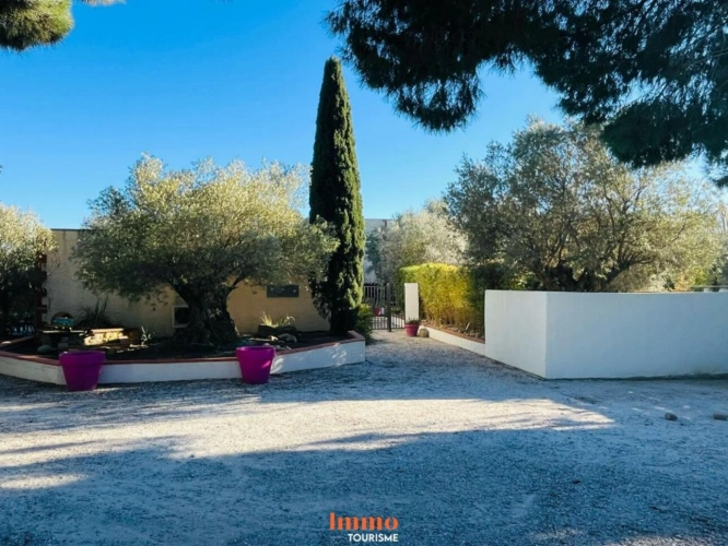 Photos 19 - Touristique - Domaine Touristique clé en main avec 5 gîtes, 2 piscines et Ma