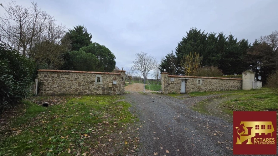 Photos 12 - Rurale - Belle Demeure de 175 m2 sur une Propriété de 8 ha