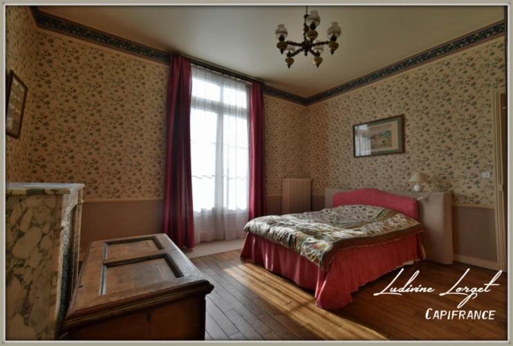 Photos 16 - Rurale - Corps de ferme avec Maison bourgeoise à vendre - Au nord de Soissons (02 Aisne) (14km) – maison de 335 m² hb-6 chambres - Dépendances - Garages – Hangars- Idéal entrepreneur-Artisan - Terrain 1.18ha