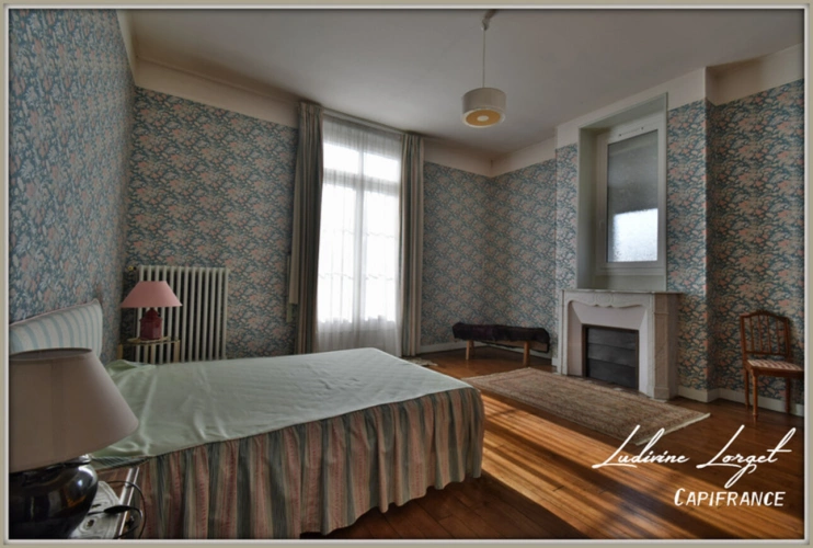 Photos 18 - Rurale - Corps de ferme avec Maison bourgeoise à vendre - Au nord de Soissons (02 Aisne) (14km) – maison de 335 m² hb-6 chambres - Dépendances - Garages – Hangars- Idéal entrepreneur-Artisan - Terrain 1.18ha