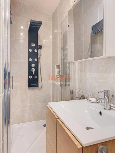 Photos 15 - Touristique - Domaine de gîtes et chambres d'hôtes de caractère - Pied du