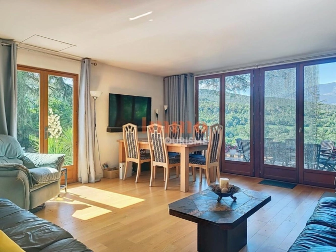 Photos 27 - Touristique - Domaine de gîtes et chambres d'hôtes de caractère - Pied du