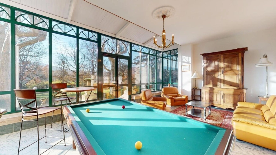 Photos 20 - Prestigious - Estate